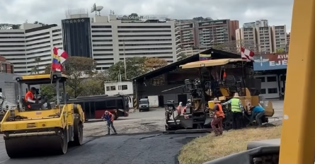 Avanza asfaltado en la Base Aérea La Carlota