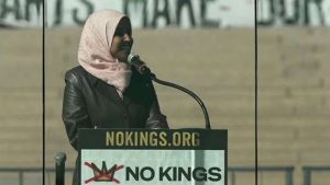 Congresista demócrata desenmascara estrategia de Trump para "liberar" mujeres iraníes