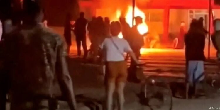 protestan por apagones y termina con cinco detenidos