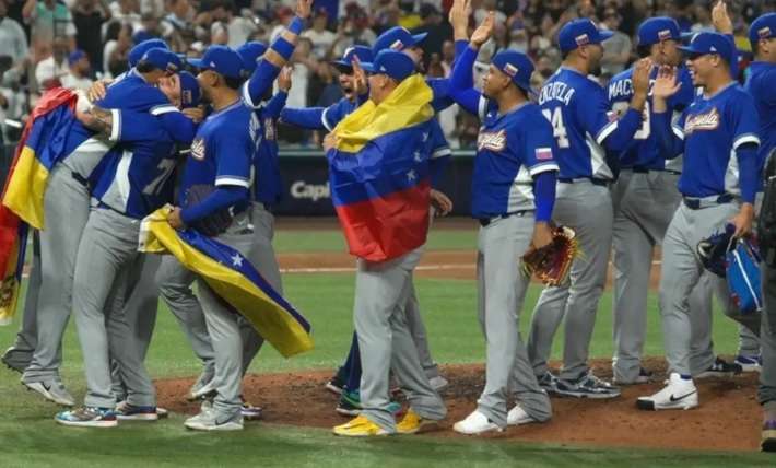 Decretan día de júbilo "no laborable" tras victoria de Venezuela en el beisbol