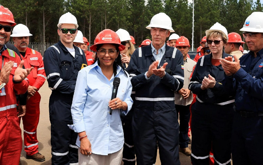 Donald Trump cobró por petróleo en nombre de Venezuela más de 2000 millones de dólares