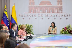 Delcy Rodríguez a Trump: deben cesar las sanciones contra Venezuela