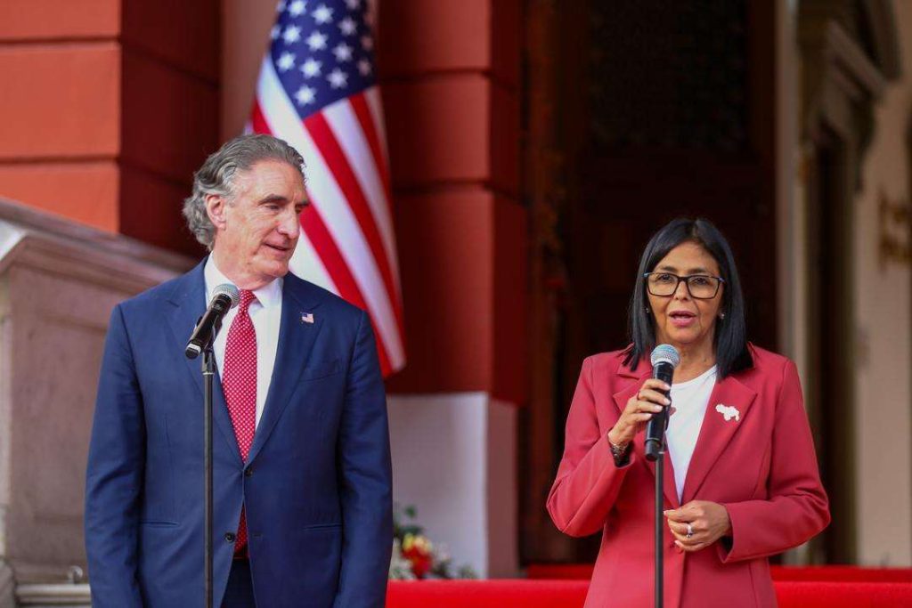 Delcy: nuestras diferencias históricas con EEUU las resolveremos por la vía diplomática