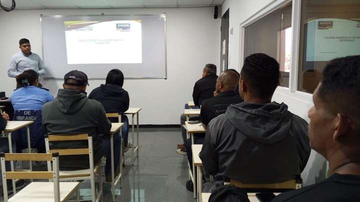 Dgoa actualiza a su personal en protocolos de seguridad aeronáutica