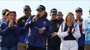 Diosdado Cabello entrega 60 patrullas y 448 motos en el estado Sucre