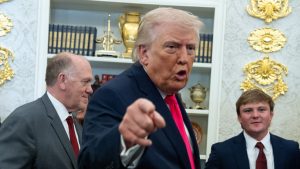 "Tendrán que empezar a aprender a luchar por sí mismos; EE.UU. ya no estará ahí para ayudarles"