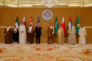 Los Estados del Golfo endurecen su postura frente al régimen de Irán y evalúan una participación directa en la guerra