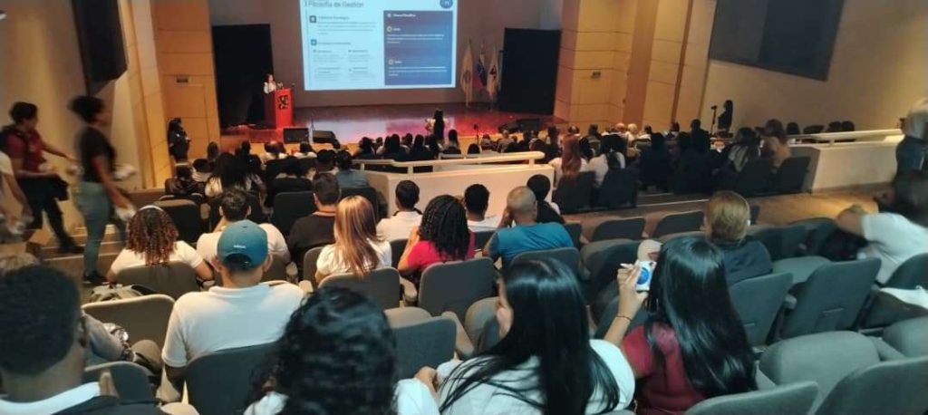 El Suaf impulsa el desarrollo productivo durante la Rueda de Negocios de la UCV