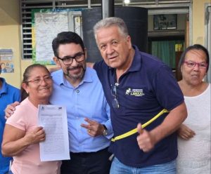Entregan recursos a 32 Comunas para ejecución de proyectos en Guaicaipuro