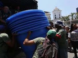 Entregaron 135 tanques a familias de Sisipa