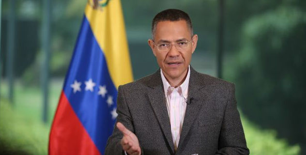 Ernesto Villegas se disculpa con familiares de víctimas de la violencia política en Venezuela