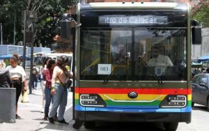 Fijan en Bs 80 el pasaje del Metro y Metrobús