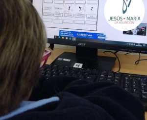 Forman a niños combinando la música con tecnología