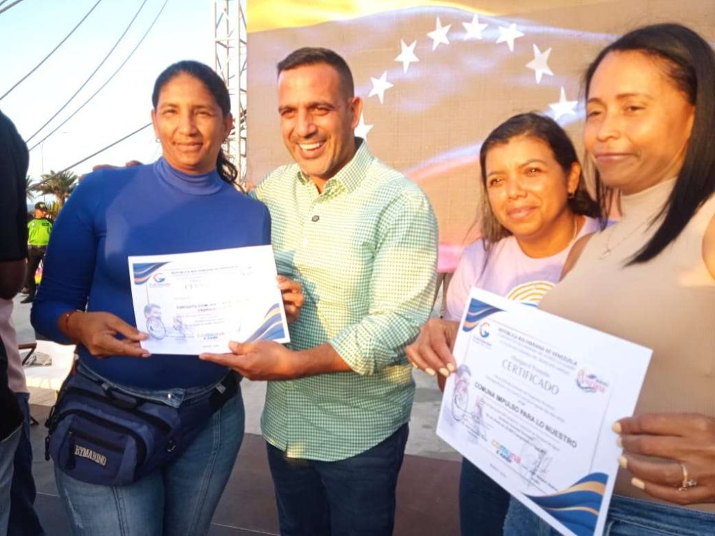 Gobierno financia proyectos de 24 comunas en La Guaira aprobados en 2025