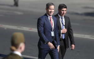 Juan Guaidó llegó al Congreso de Chile para participar en la toma de posesión del presidente José Antonio Kast