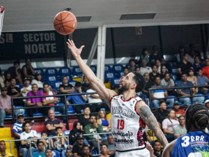 Heissler Guillent impulsó victoria de Pioneros en Guayana