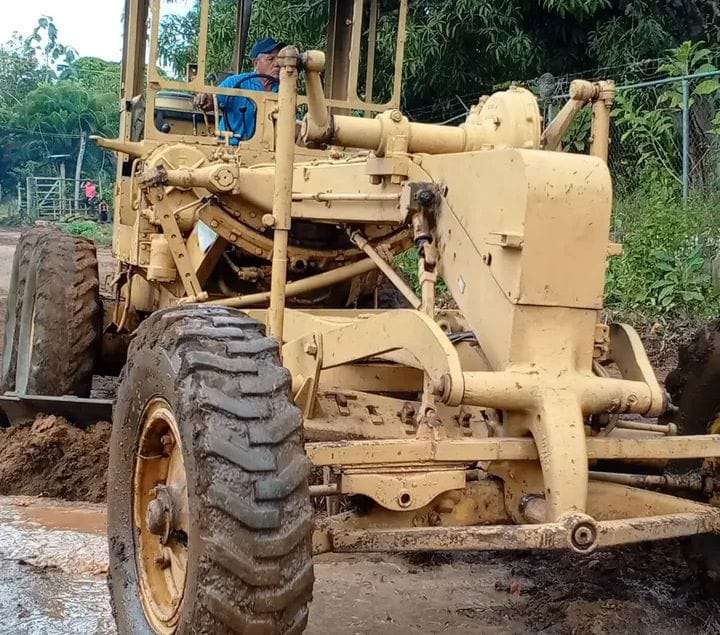 Inició recuperación de vialidad agrícola en el municipio Bruzual