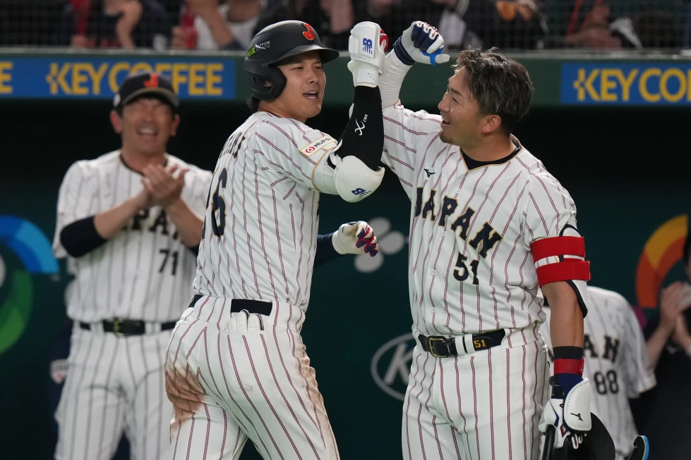 Japón supera 8-6 a Corea del Sur con 2 jonrones de Suzuki y uno de Ohtani