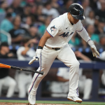 Javier Sanoja consigue acción clave para el triunfo de Marlins