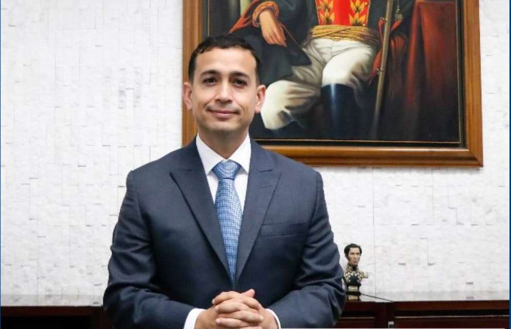 Johann Álvarez Márquez asume como nuevo ministro de Comercio Exterior