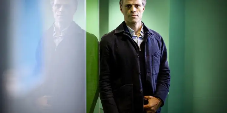 Gobierno de España le da la nacionalidad a Leopoldo López por vía exprés