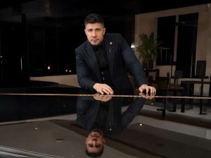 Lion Lázaro lanza su primer sencillo del año, 'Llegué'