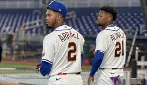 Luis Arráez volvió a sacar su clase en el Clásico y Venezuela apaleó a Israel