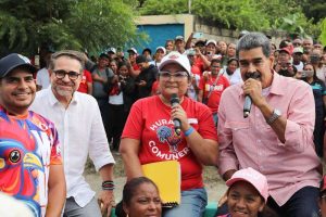Maduro escribe una carta alentando a las comunas