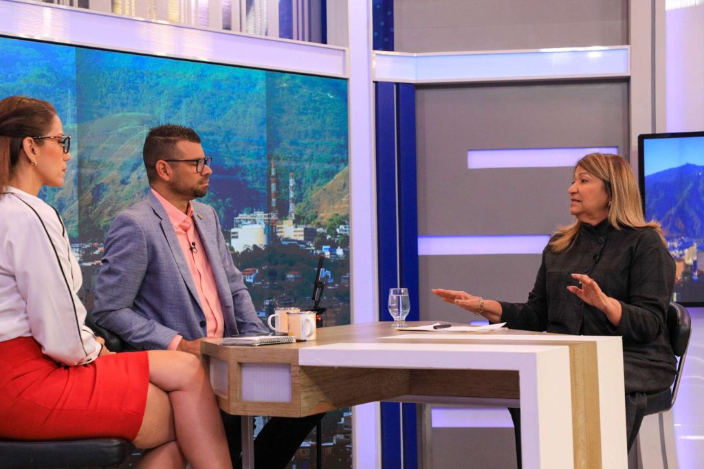 Ministra Santaella resalta el papel protagónico de la mujer venezolana