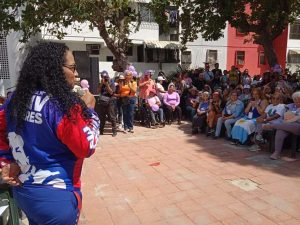 Mujeres de Catia La Mar despliegan Ruta Admirable en homenaje a Cilia Flores