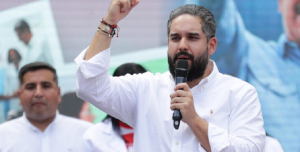 Nicolasito asegura que su padre y Cilia Flores regresarán a Venezuela