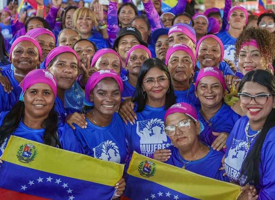 Otorgarán créditos por 70 millones de dólares a mujeres emprendedoras