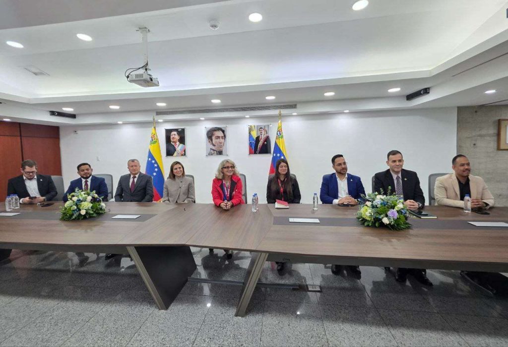 Pacientes del 1x10 serán operados en clínicas