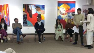 Periodistas instalan cuatro mesas de trabajo