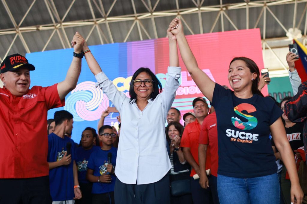 Presidenta encargada llama a votar con alegría este 8 de marzo