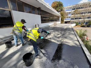 Recuperan pasillos cubiertos de la Facultad de Ciencias en la UCV