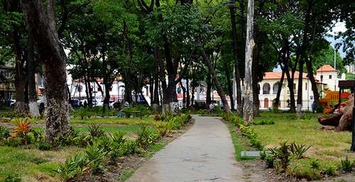 Remozan plaza Madariaga en la parroquia El Paraíso