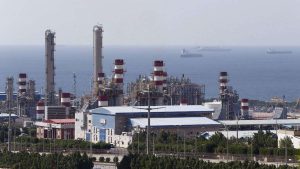 Respuesta militar iraní a agresión de EEUU e Israel afecta exportaciones de gas de Qatar