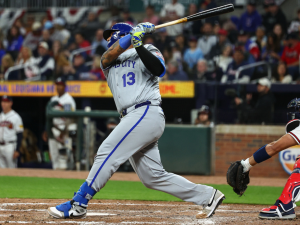 Salvador Pérez abrió su cuota jonronera de 2026