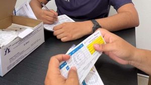 Sin tarjeta de vacunación no autorizarán viaje a chamos