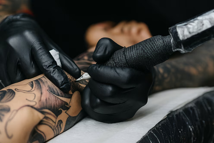 qué ocurre en el cuerpo cuando la tinta ingresa en la piel