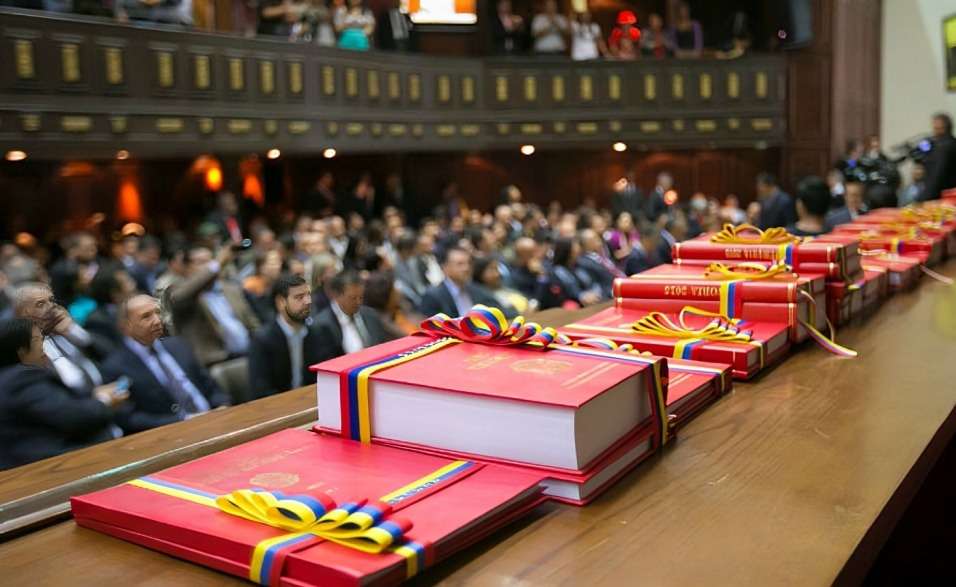 Tren ministerial entrega memoria y cuenta a la AN