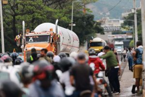 Venezuela inició exportación de gas licuado a Colombia