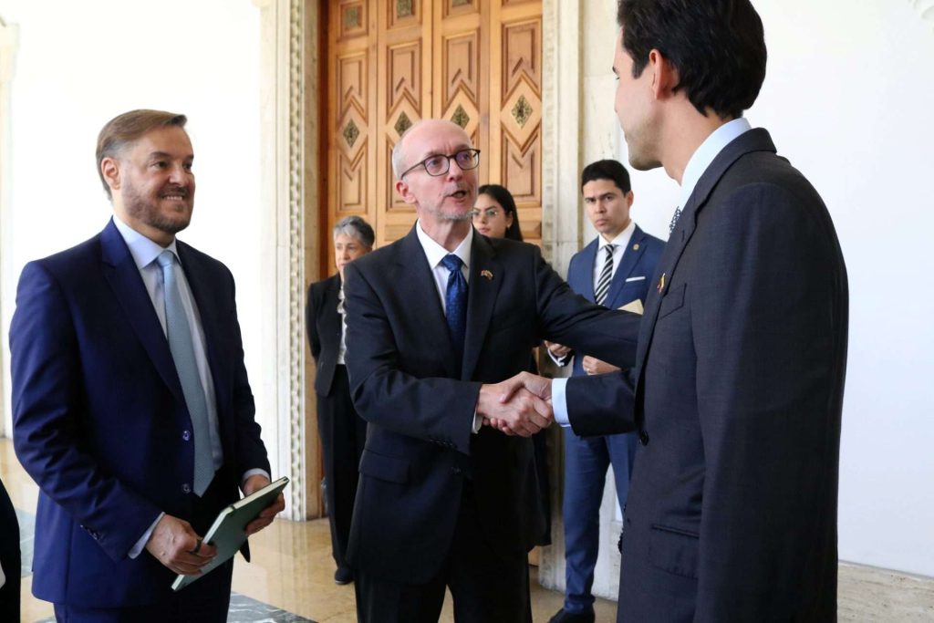 Venezuela y Reino Unido fortalecerán la relación bilateral y comercial