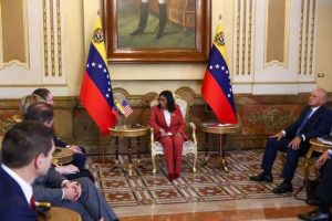 Delcy Rodríguez agradece a Donald Trump por su "amable disposición" de trabajo conjunto