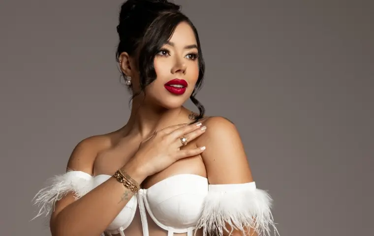 Ámbar García lanza “¿Qué me hiciste tú?” junto a Felipe Peláez y apuesta por el vallenato elegante