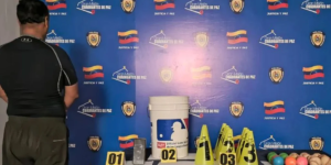 Atrapan a sujeto se hacía pasar por scout de las Grandes Ligas para estafar a escuelas de béisbol