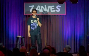 Manuel Ángel Redondo lanza “Hablando Sucio”, su nuevo especial de comedia en YouTube