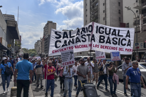 reclaman por mejores sueldos, apagones y presos políticos