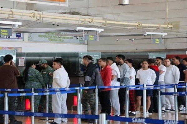 Arribó nuevo vuelo de repatriación de migrantes venezolanos desde Miami